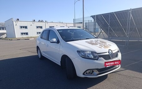 Renault Logan II, 2018 год, 900 000 рублей, 2 фотография