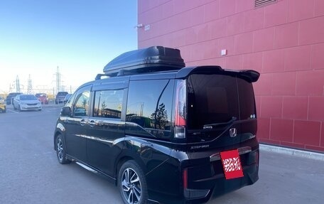 Honda Stepwgn IV, 2015 год, 1 850 000 рублей, 4 фотография