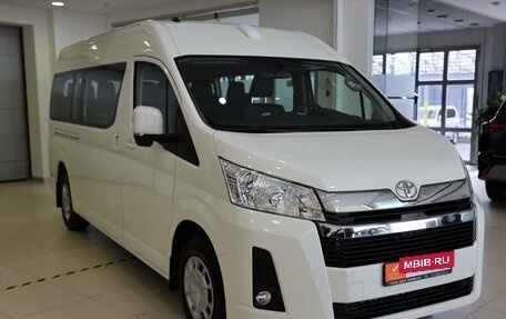 Toyota HiAce H300, 2022 год, 10 500 000 рублей, 3 фотография