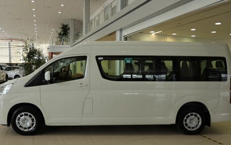 Toyota HiAce H300, 2022 год, 10 500 000 рублей, 8 фотография