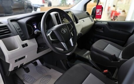 Toyota HiAce H300, 2022 год, 10 500 000 рублей, 17 фотография
