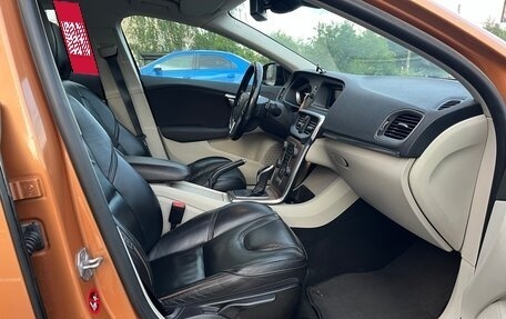 Volvo V40 Cross Country I, 2014 год, 1 550 000 рублей, 7 фотография
