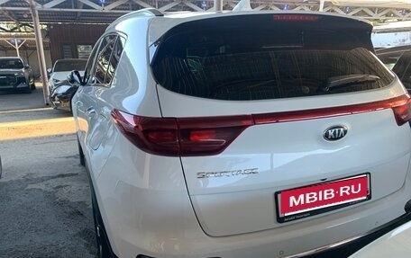 KIA Sportage IV рестайлинг, 2018 год, 1 900 000 рублей, 4 фотография
