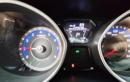 Hyundai Avante, 2010 год, 800 000 рублей, 10 фотография