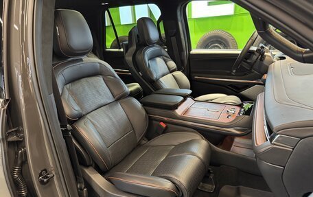 Lincoln Navigator, 2025 год, 20 700 000 рублей, 16 фотография