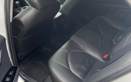 Toyota Camry, 2018 год, 2 430 000 рублей, 7 фотография