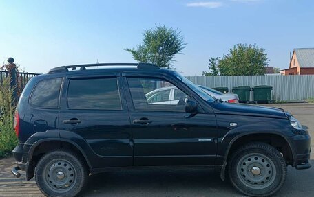 Chevrolet Niva I рестайлинг, 2011 год, 500 000 рублей, 4 фотография