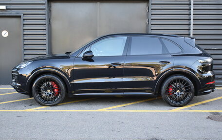 Porsche Cayenne III, 2021 год, 12 900 000 рублей, 2 фотография