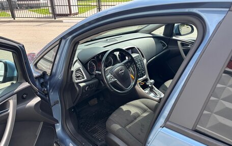 Opel Astra J, 2010 год, 700 000 рублей, 13 фотография