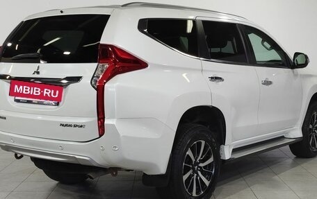 Mitsubishi Pajero Sport III рестайлинг, 2018 год, 2 650 000 рублей, 5 фотография