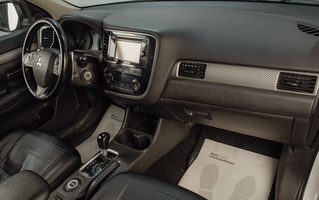 Mitsubishi Outlander III рестайлинг 3, 2013 год, 1 169 000 рублей, 10 фотография