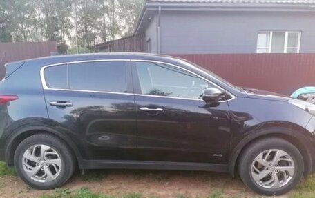 KIA Sportage IV рестайлинг, 2018 год, 1 900 000 рублей, 3 фотография