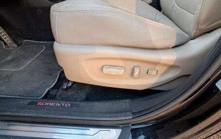 KIA Sorento II рестайлинг, 2010 год, 1 650 000 рублей, 24 фотография