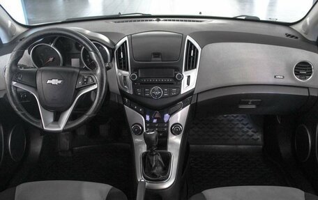 Chevrolet Cruze II, 2013 год, 749 900 рублей, 8 фотография
