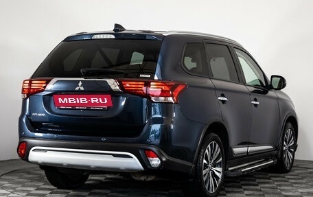 Mitsubishi Outlander III рестайлинг 3, 2021 год, 2 899 900 рублей, 5 фотография