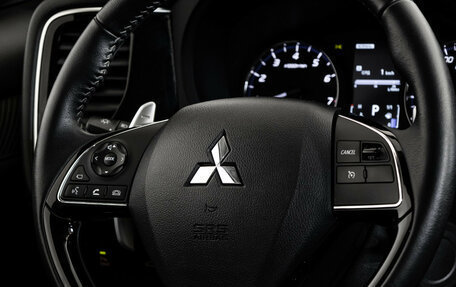 Mitsubishi Outlander III рестайлинг 3, 2021 год, 2 899 900 рублей, 13 фотография