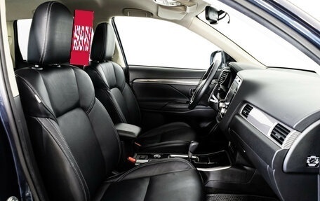 Mitsubishi Outlander III рестайлинг 3, 2021 год, 2 899 900 рублей, 16 фотография