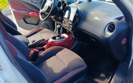 Nissan Juke II, 2011 год, 750 000 рублей, 9 фотография