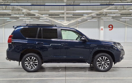 Toyota Land Cruiser Prado 150 рестайлинг 2, 2019 год, 4 440 000 рублей, 8 фотография