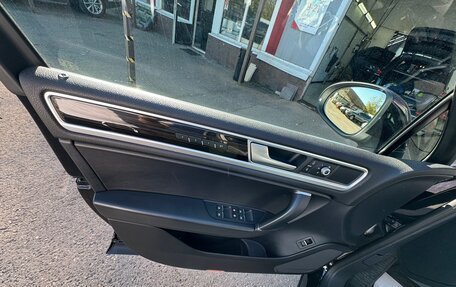 Volkswagen Touareg III, 2016 год, 4 400 000 рублей, 16 фотография