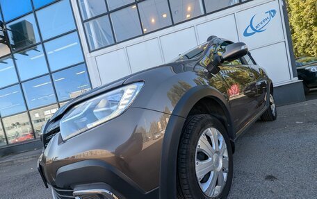 Renault Sandero II рестайлинг, 2020 год, 1 200 000 рублей, 2 фотография