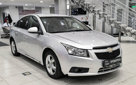 Chevrolet Cruze II, 2010 год, 450 000 рублей, 7 фотография