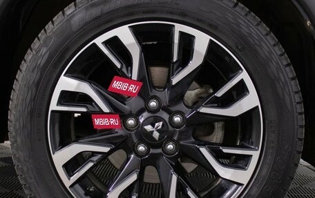 Mitsubishi Outlander III рестайлинг 3, 2021 год, 2 490 000 рублей, 19 фотография