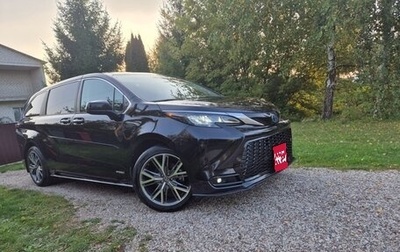 Toyota Sienna, 2021 год, 3 850 000 рублей, 1 фотография
