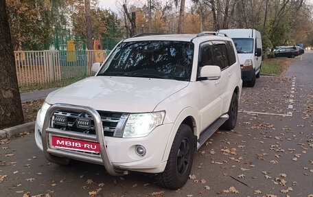 Mitsubishi Pajero IV, 2011 год, 1 990 000 рублей, 1 фотография