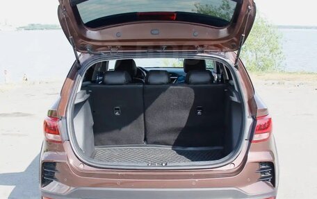 KIA Rio IV, 2021 год, 1 700 000 рублей, 2 фотография