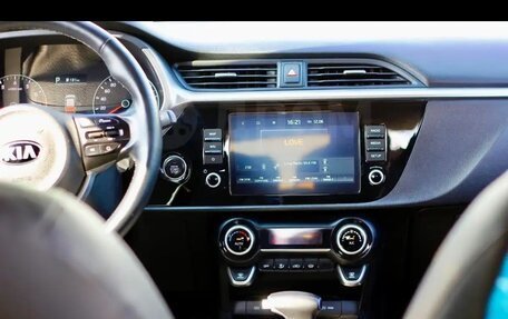 KIA Rio IV, 2021 год, 1 700 000 рублей, 6 фотография