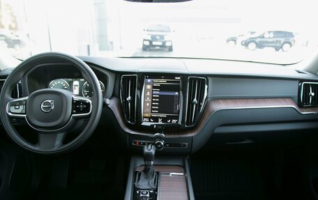 Volvo XC60 II, 2019 год, 3 500 000 рублей, 2 фотография