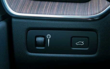 Volvo XC60 II, 2019 год, 3 500 000 рублей, 4 фотография