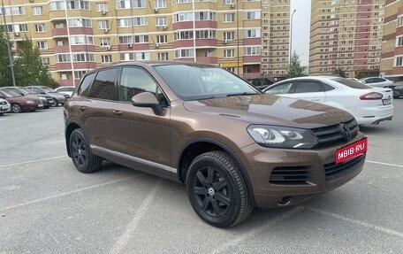 Volkswagen Touareg III, 2013 год, 1 690 000 рублей, 2 фотография