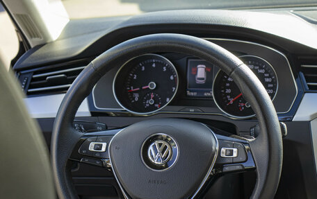 Volkswagen Passat B8 рестайлинг, 2016 год, 1 950 000 рублей, 15 фотография