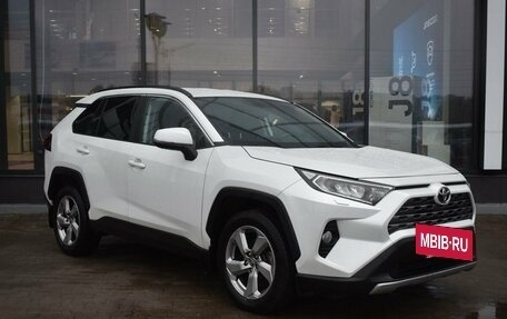 Toyota RAV4, 2020 год, 2 930 000 рублей, 3 фотография