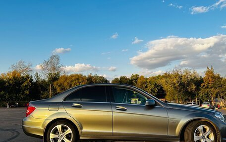 Mercedes-Benz C-Класс, 2011 год, 2 400 000 рублей, 11 фотография