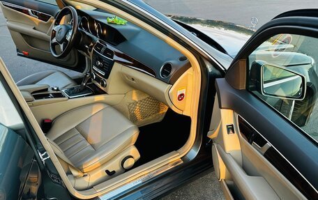 Mercedes-Benz C-Класс, 2011 год, 2 400 000 рублей, 22 фотография