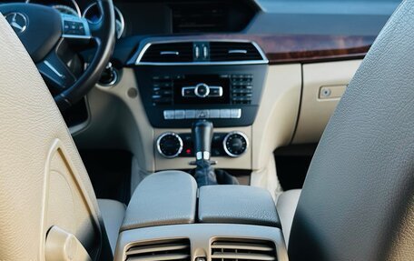 Mercedes-Benz C-Класс, 2011 год, 2 400 000 рублей, 26 фотография