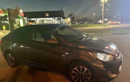 Hyundai Solaris II рестайлинг, 2012 год, 580 000 рублей, 2 фотография