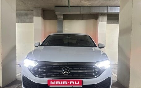 Volkswagen Jetta VII, 2022 год, 2 500 000 рублей, 3 фотография