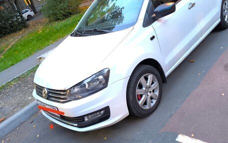 Volkswagen Polo VI (EU Market), 2015 год, 850 000 рублей, 3 фотография