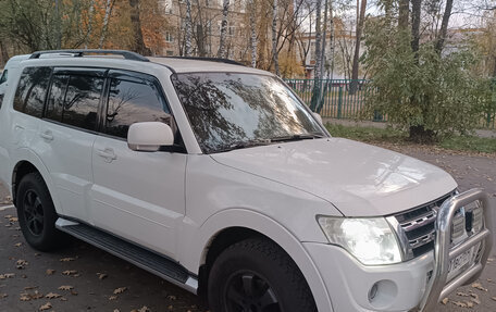 Mitsubishi Pajero IV, 2011 год, 1 990 000 рублей, 3 фотография
