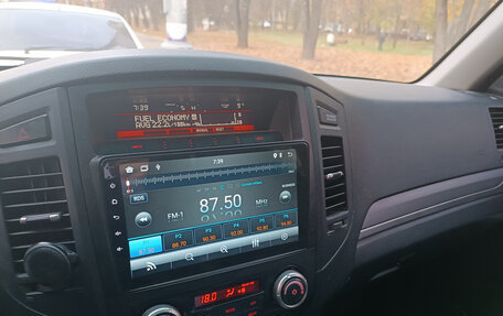 Mitsubishi Pajero IV, 2011 год, 1 990 000 рублей, 10 фотография