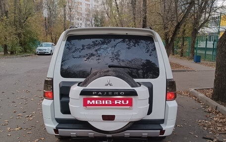 Mitsubishi Pajero IV, 2011 год, 1 990 000 рублей, 6 фотография