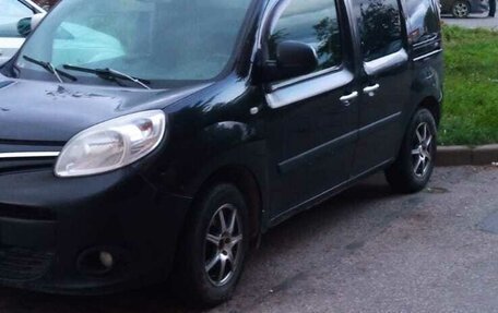 Renault Kangoo II рестайлинг, 2014 год, 800 000 рублей, 4 фотография