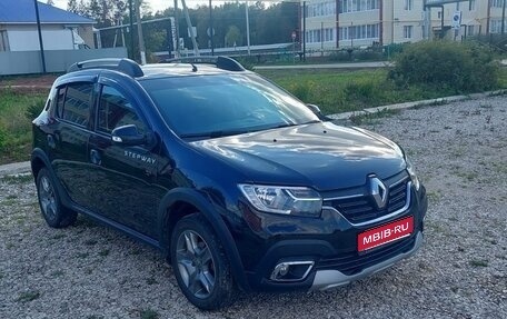 Renault Sandero II рестайлинг, 2019 год, 1 080 000 рублей, 1 фотография