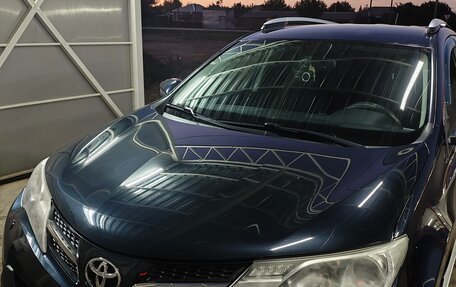 Toyota RAV4, 2015 год, 2 120 000 рублей, 1 фотография