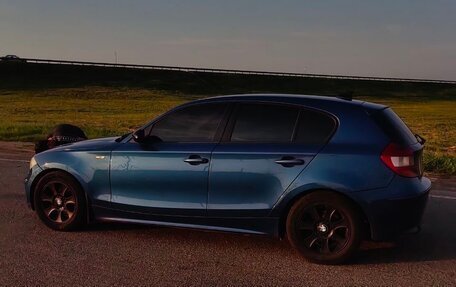 BMW 1 серия, 2006 год, 680 000 рублей, 6 фотография