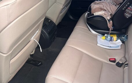 BMW 5 серия, 2011 год, 1 950 000 рублей, 21 фотография